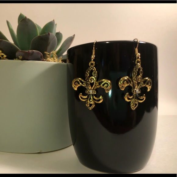 Cumberland Trading Jewelry - Fleur de lis earrings